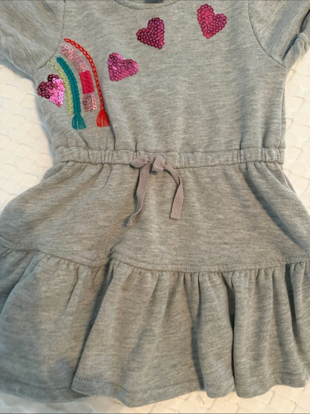 Peek soft gray